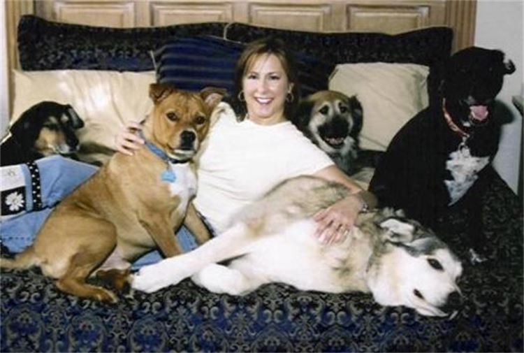 Denae Taylor with her dogs